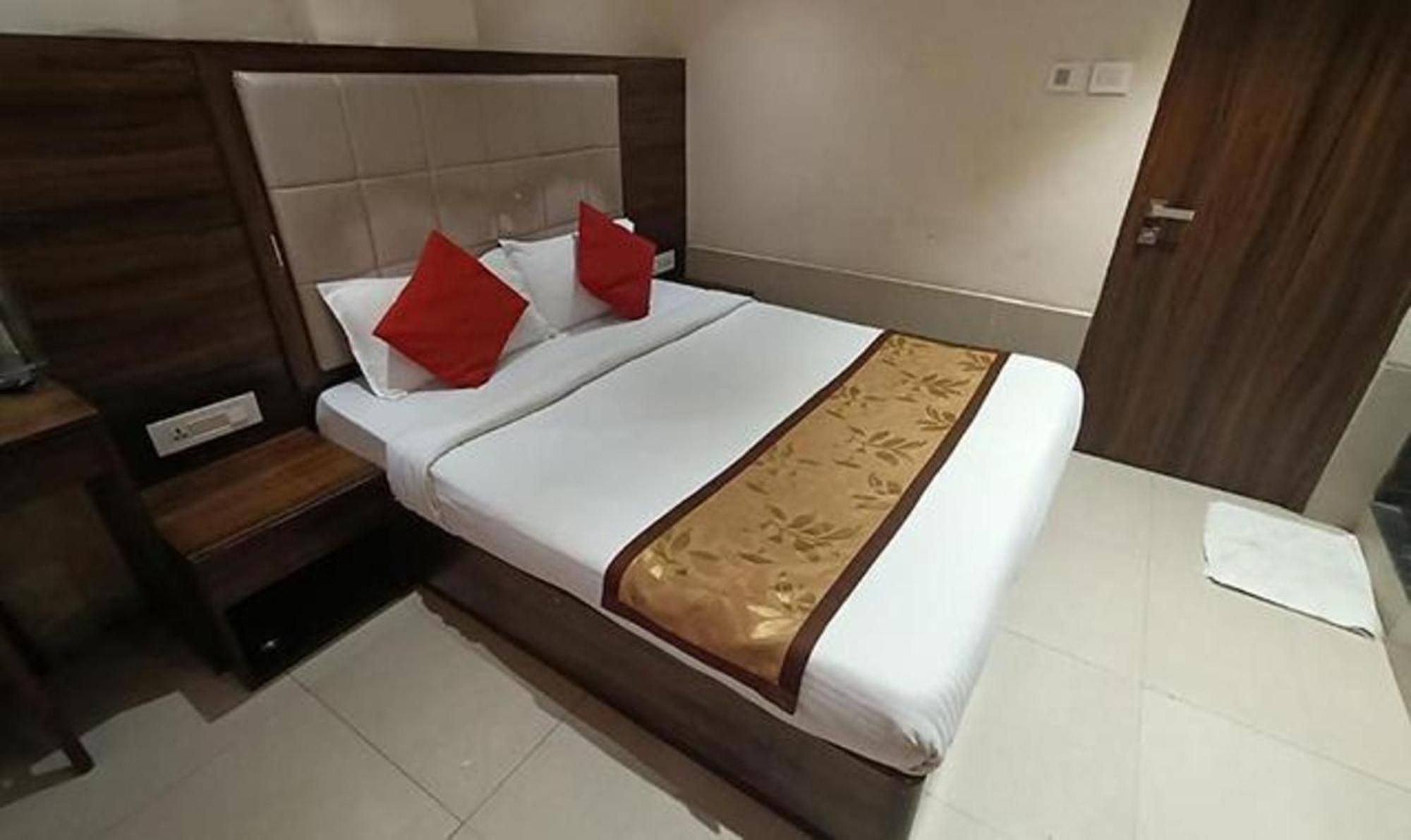 Fabhotel Regal Inn Mumbai Eksteriør bilde